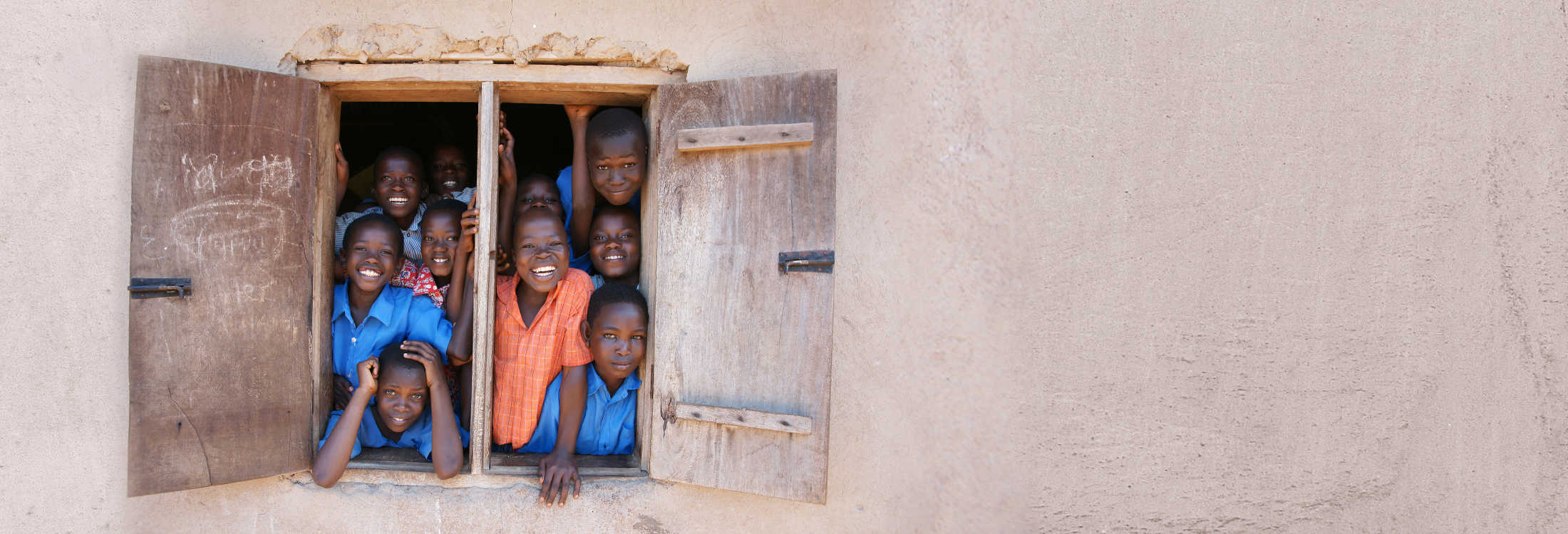 Envie dinheiro aos seus entes queridos no Uganda - rápido e seguro com sendvalu